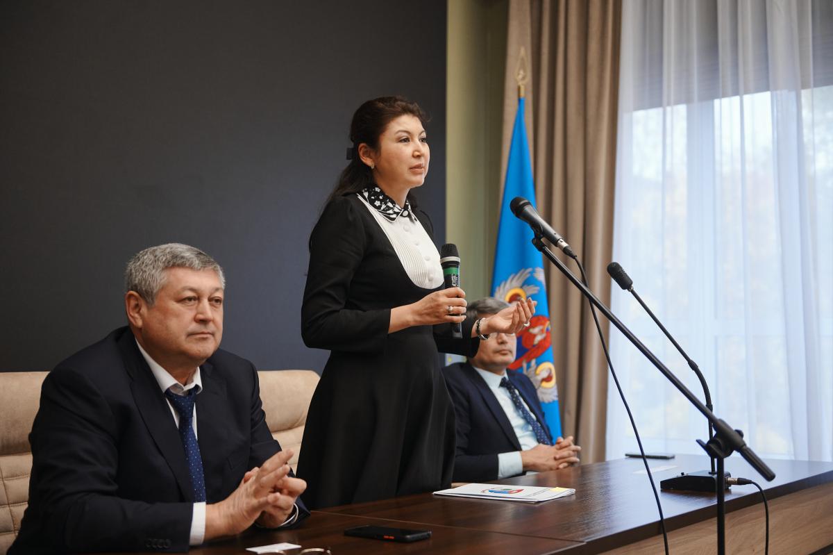 Individual anal jinsiy aloqa uchun post qoshing